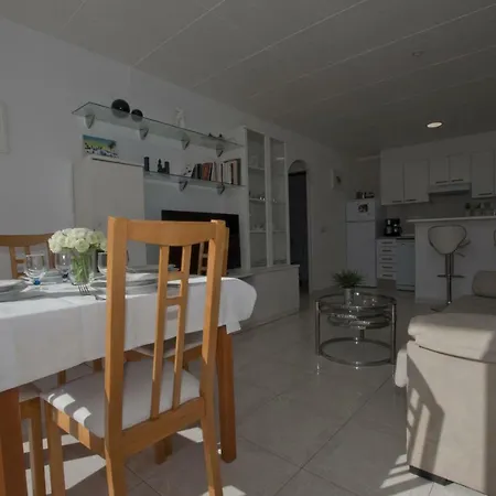 1178 Neptuno - Apivend Immo Apartment